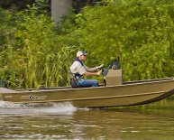 Jon boat, Center console
